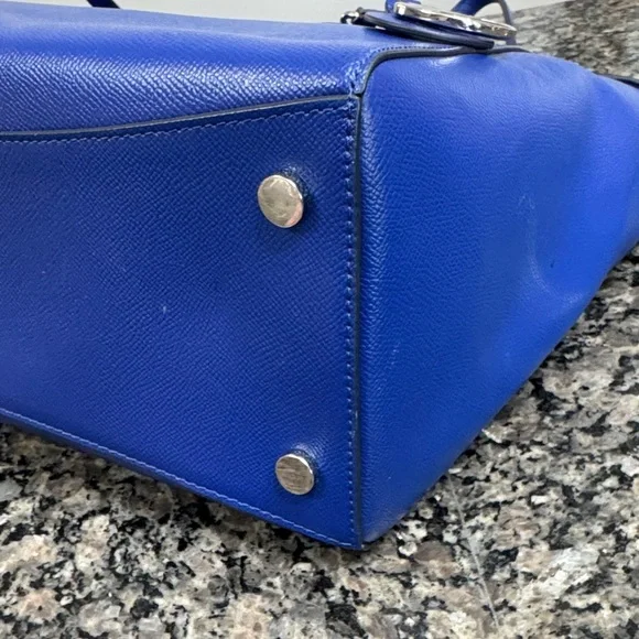 Michael Kors coated canvas Navy Blue Tote EUC - Picture 12 of 17